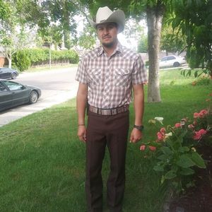 Meet your Posher, Everardo